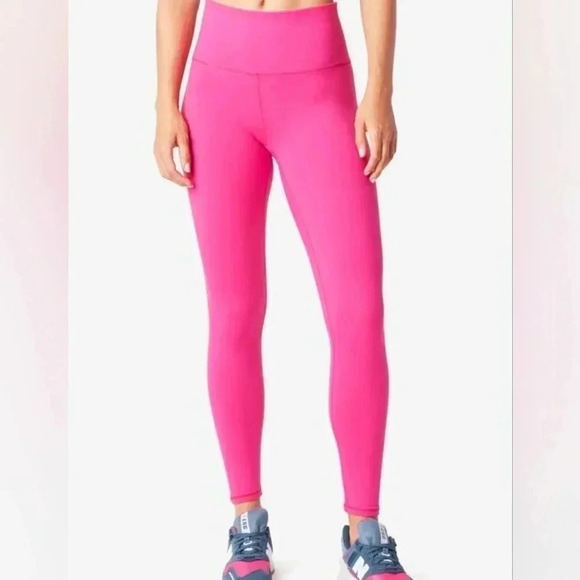 SET TLC Sports Bra in Terez Pink and TLC Leggings in Terez Pink - Picture 9 of 15